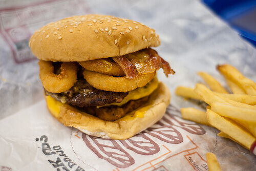 Junkfood veroorzaakt cellulitis