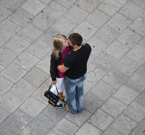 Zoenen helpt pijn te verminderen
