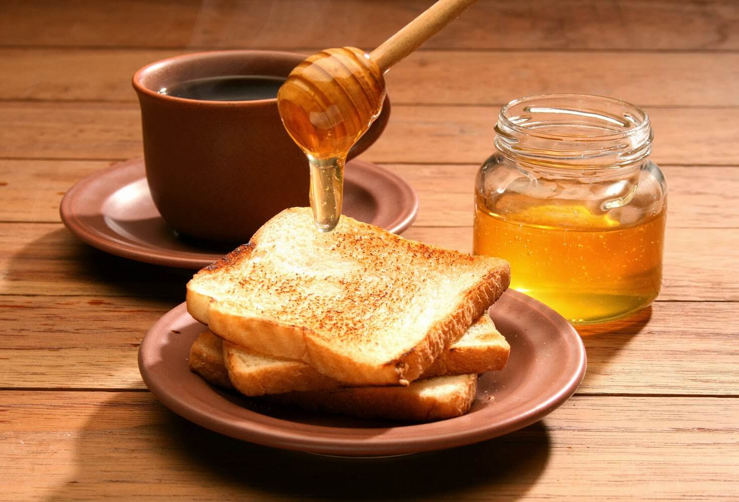 Honing als remedie tegen kroeshaar