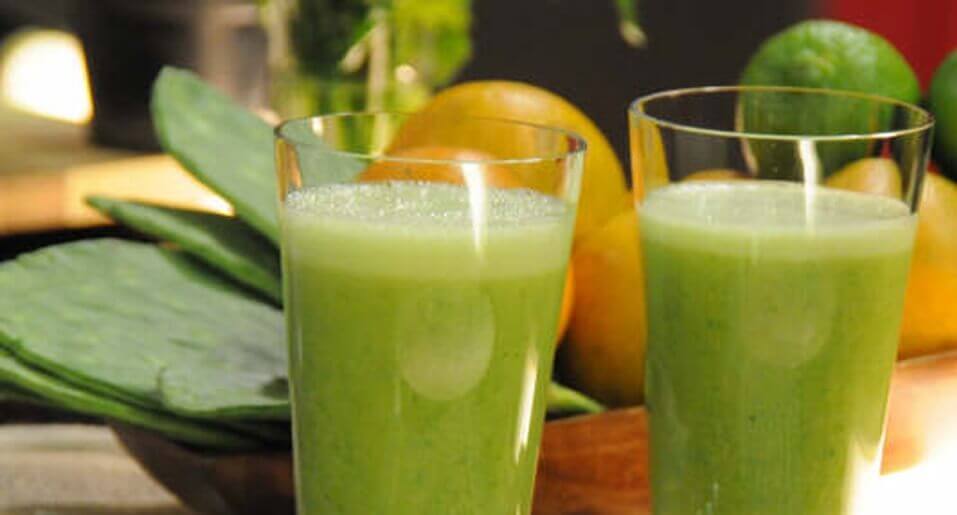 Gezonde smoothies om af te vallen zoals grapefruit en peer