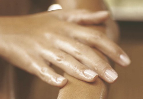 Wat veroorzaakt opgezwollen handen?