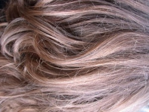 Remedies voor gekleurd en beschadigd haar