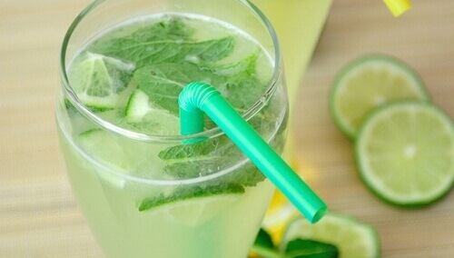 De voordelen van citroenwater