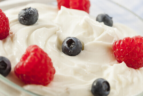 Yoghurt en fruit