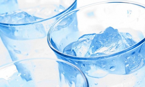 Is het slecht om koud water te drinken?