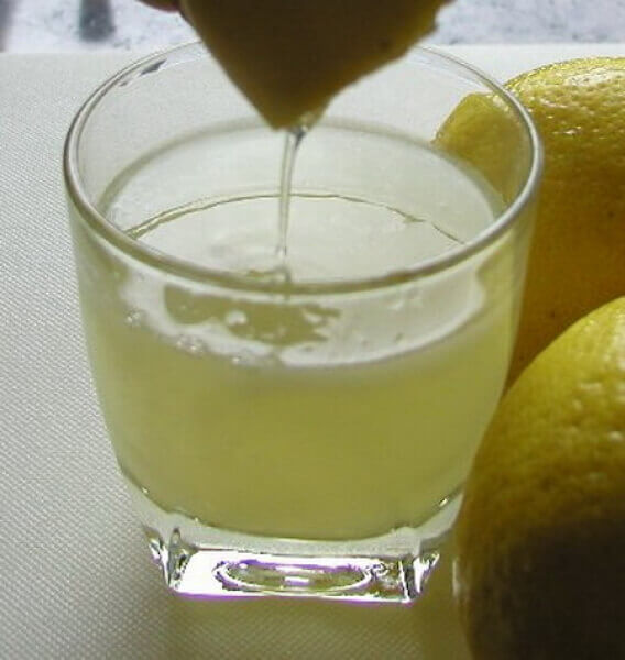 Smoothie met aloë vera en citroen