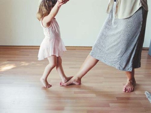 Moeder en Dochter Dansen