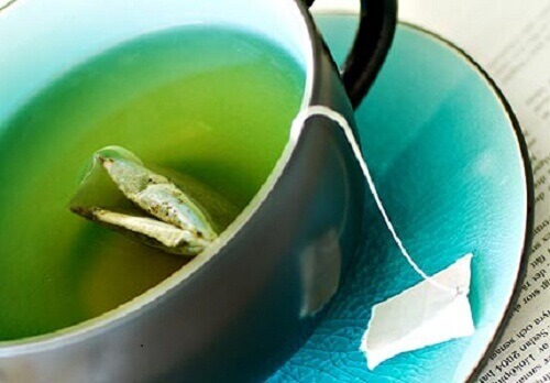 Groene thee in een kop