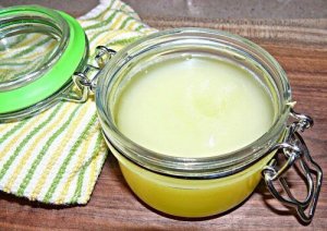 Leer hoe je je eigen VapoRub maakt