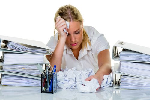 Moeite met het maken van plannen of het oplossen van problemen kan een van de tekenen van Alzheimer zijn