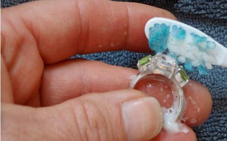 Juwelen reinigen met tandpasta