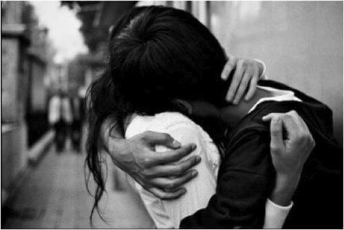 Vind iemand die weet hoe er naar jou geluisterd moet worden als je je droevig voelt