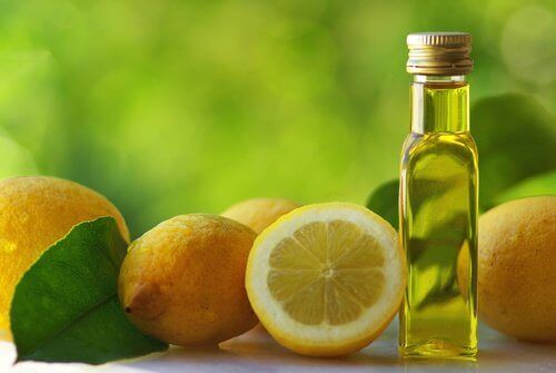 Olijfolie met citroen tegen constipatie