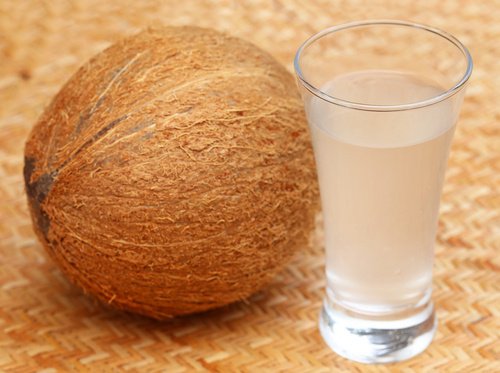 10 redenen waarom kokoswater goed is voor je gezondheid