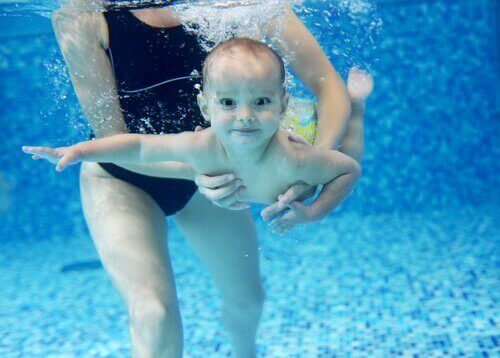 Peuter onder Water