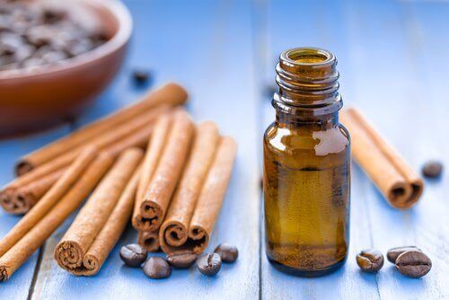 Een massage om cellulite te verminderen met kaneel