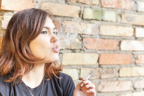 Slechte adem elimineren wordt mogelijk door te stoppen met roken