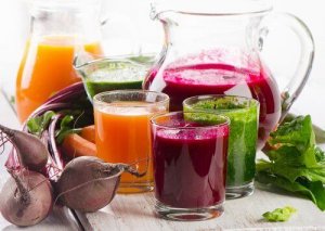 4 natuurlijke sappen tegen pukkeltjes