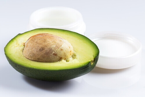 Avocado tegen een droge huid