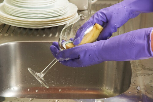 Handschoenen beschermen met babypoeder