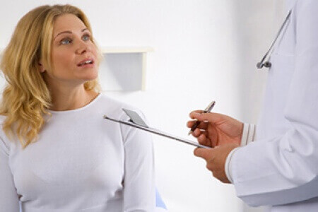 Vrouw bij Dokter