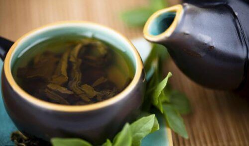 Krachtige reiniging met groene thee, citroen en stevia