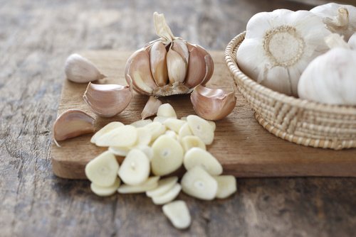 Je lever zuiveren met knoflook