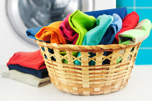 Zachte kleding met zelfgemaakte wasverzachter