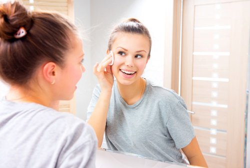 Vaseline om Make-Up te Verwijderen