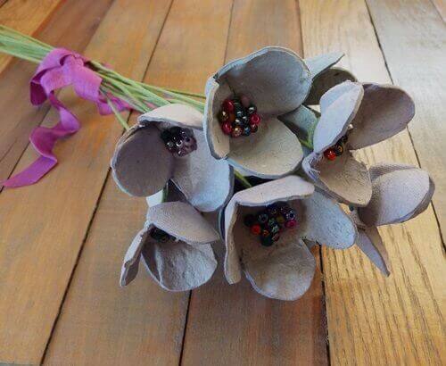Bloemen van Eierdoos