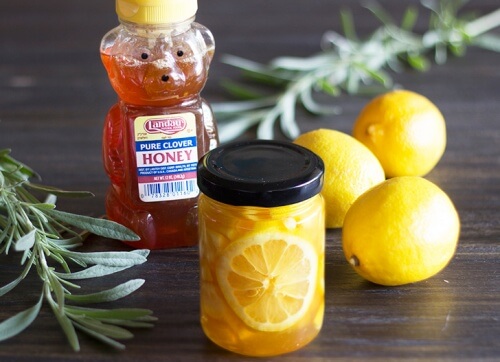 Honing en ingemaakte citroenen