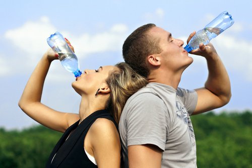 Water drinken om kramp te voorkomen
