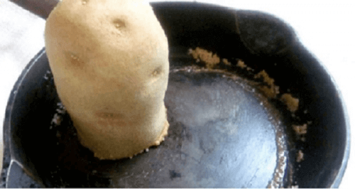Pan Schoonmaken met Aardappel