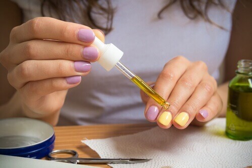 Je nagels niet moisturizen zorgt ervoor dat je nagels breken