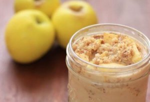 De voordelen van quinoa, appel en kaneel als ontbijt