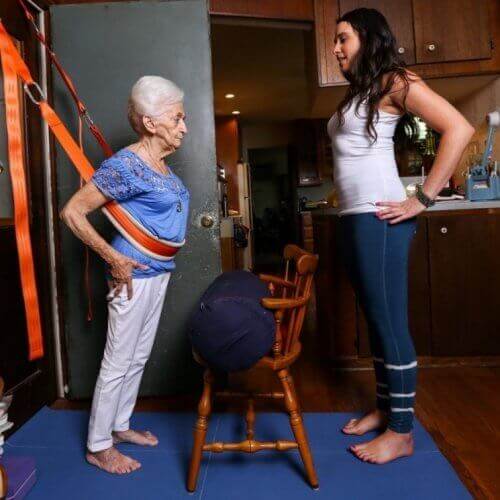 Oudere Vrouw doet aan Yoga