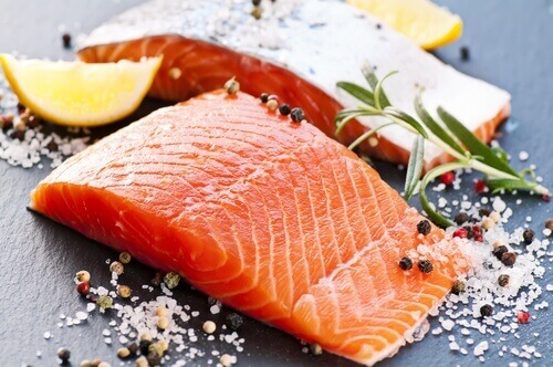 Zalm is een van de voedingsmiddelen die stress verminderen