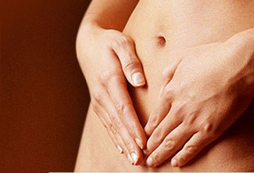 Oorzaken, gevolgen en symptomen van vleesbomen in de baarmoeder