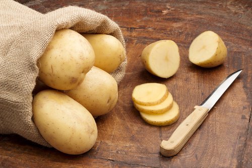 Aardappelen met schilmesje