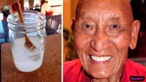 Waarom Tibetaanse monniken sterke witte tanden hebben