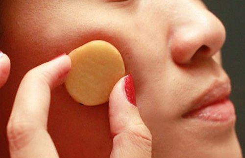 5 geweldige voordelen van rauwe aardappel op je huid