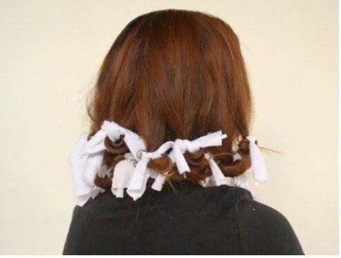 Krullen met een T-shirt