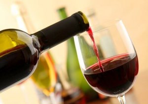 8 mogelijke voordelen van rode wijn drinken
