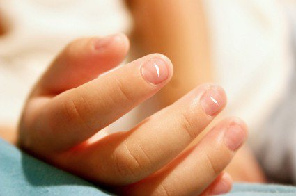 Nagels met Groeven