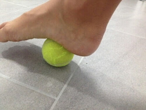 Drukpuntoefening met tennisbal