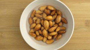 Ontdek waarom je geweekte amandelen moet eten