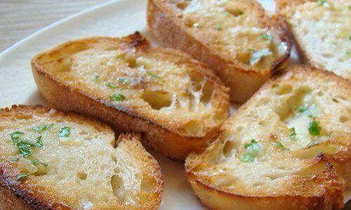 Gezonde manieren om brood met olijfolie te eten
