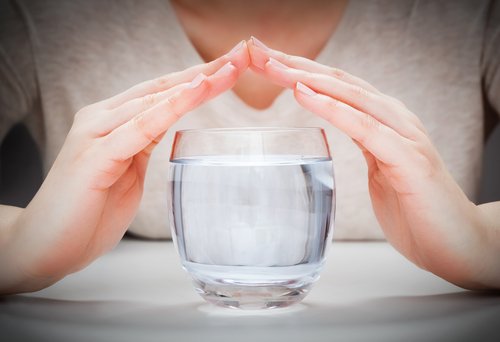Albany Lezen Injectie Drink een half uur voor de maaltijd een glas water - Gezonder Leven