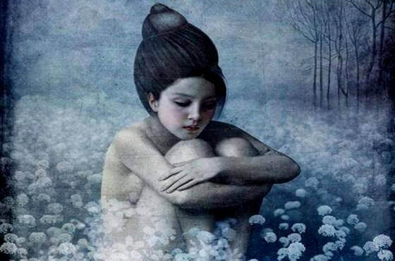 Meisje in Bloemenveld