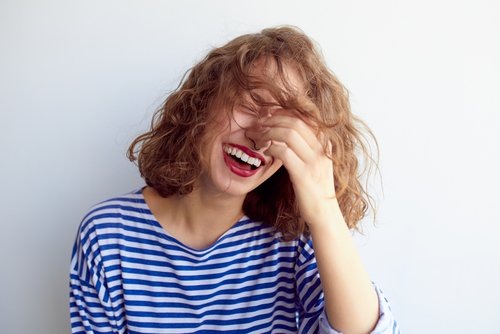 Lachtherapie: hoe je kan genezen door veel te lachen!